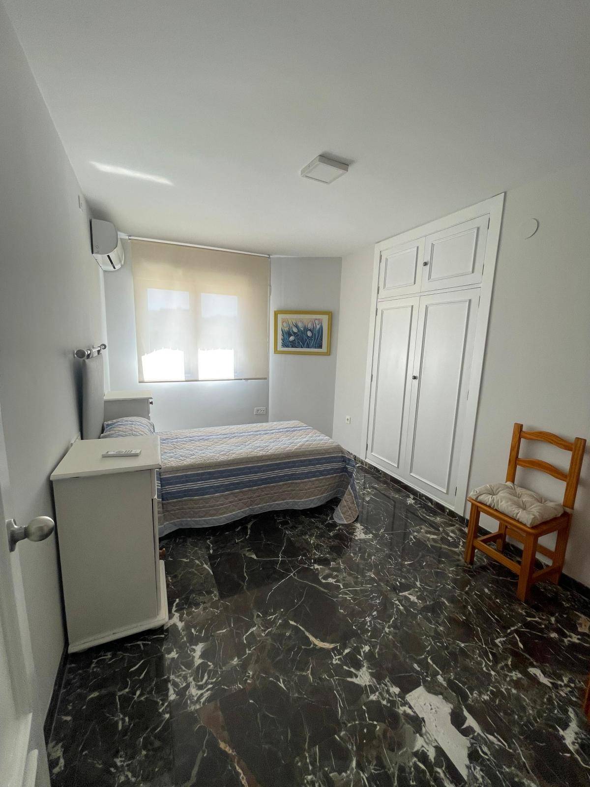 PISO DE TRES DORMITORIOS EN CAMINO DE RONDA