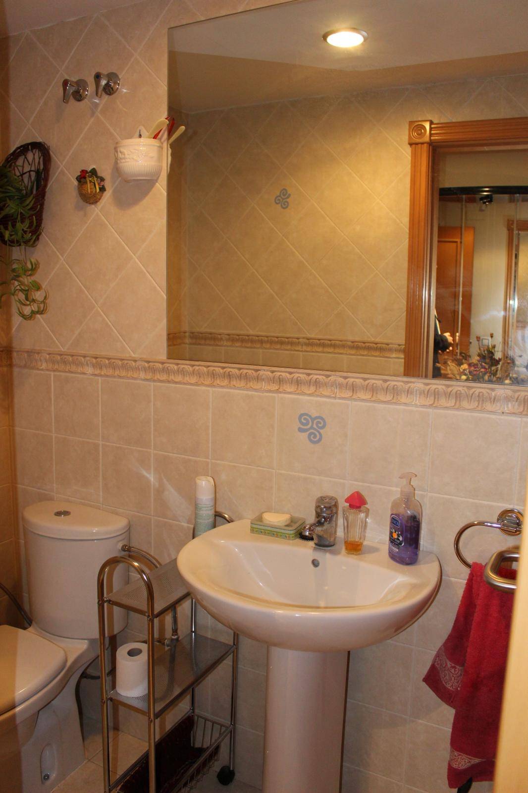 DISPONIBLE CASA DE TRES DORMITORIOS 