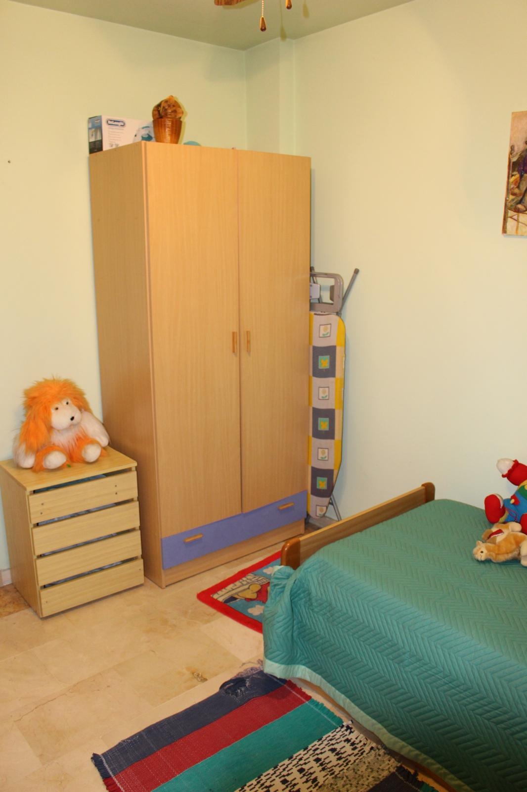 DISPONIBLE CASA DE TRES DORMITORIOS 