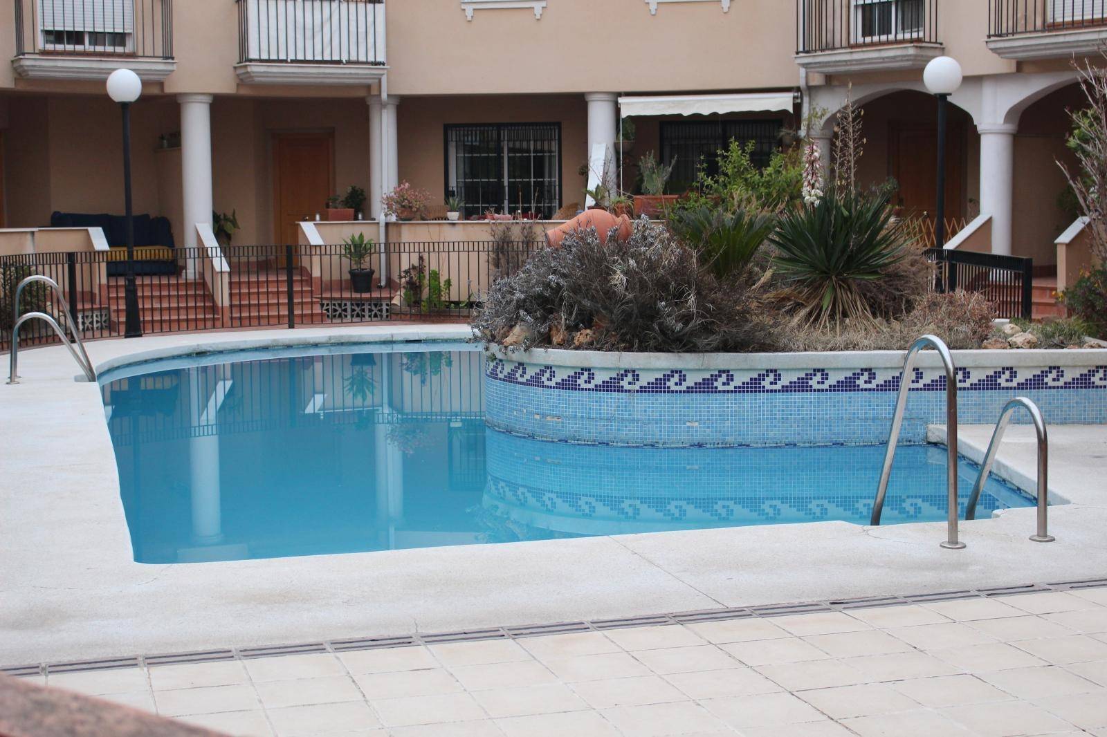 DISPONIBLE CASA DE TRES DORMITORIOS 