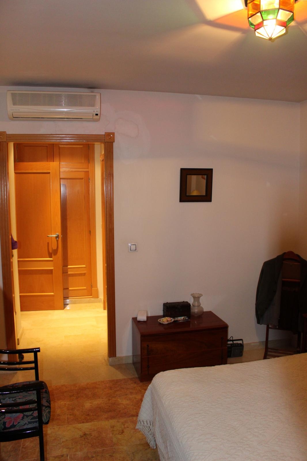 DISPONIBLE CASA DE TRES DORMITORIOS 