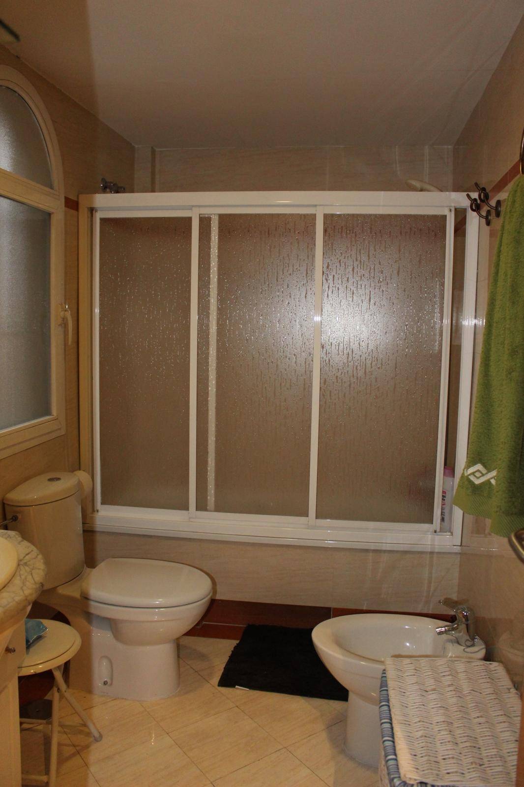 DISPONIBLE CASA DE TRES DORMITORIOS 
