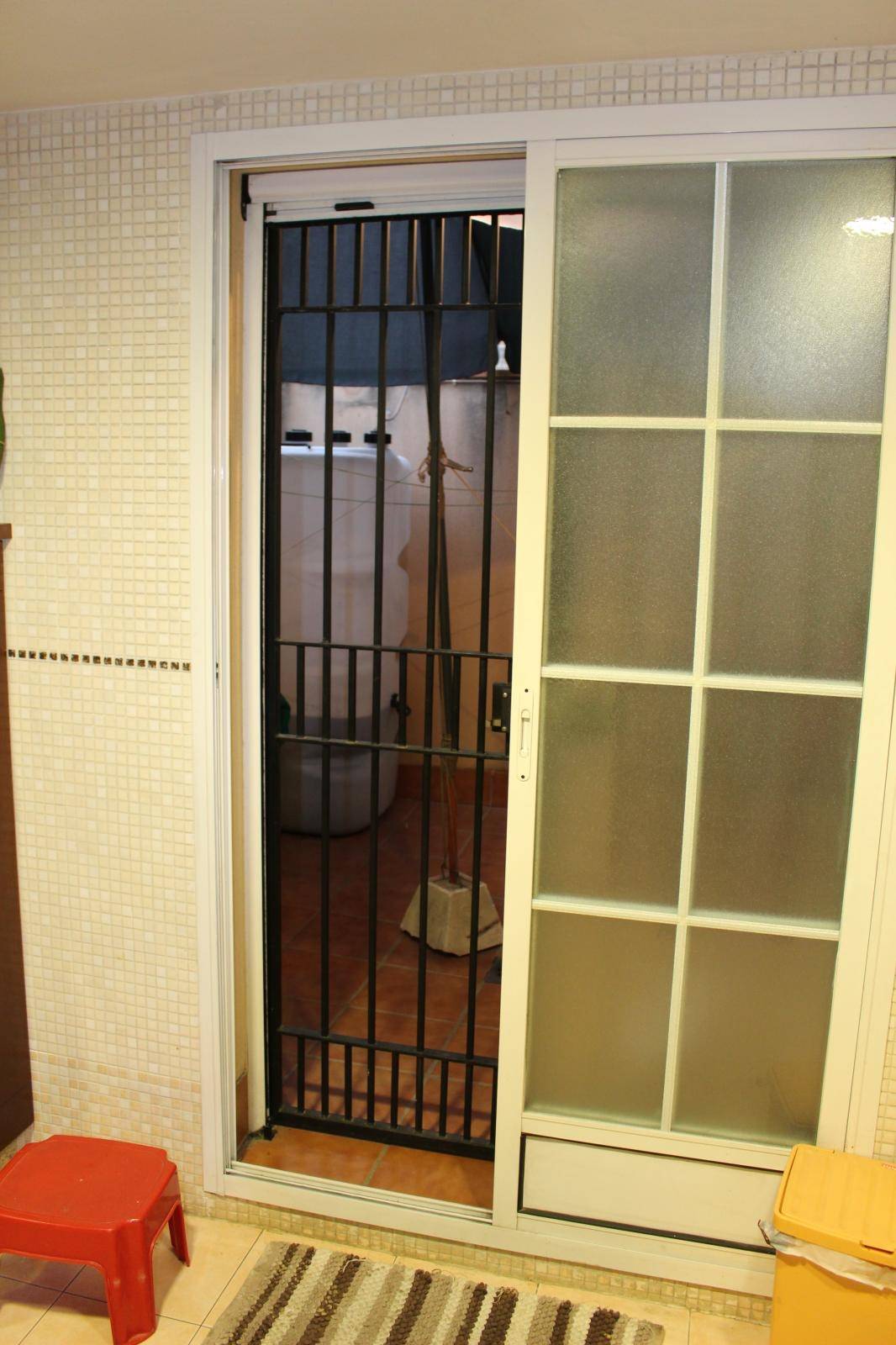 DISPONIBLE CASA DE TRES DORMITORIOS 