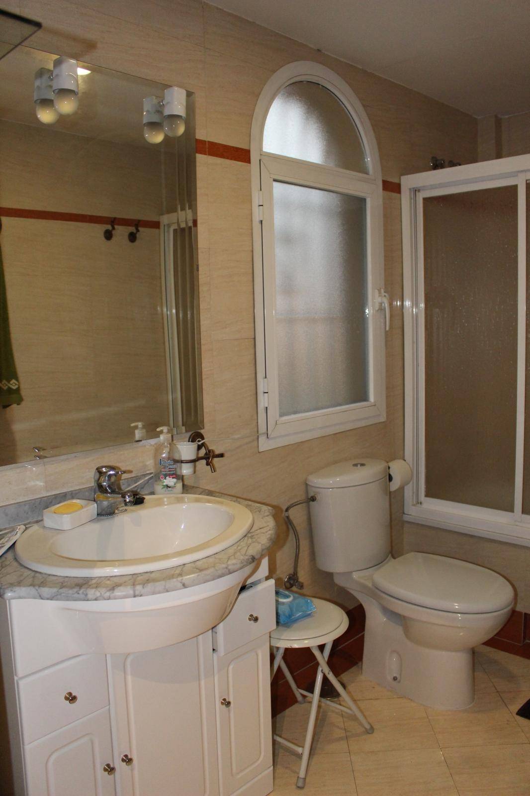 DISPONIBLE CASA DE TRES DORMITORIOS 
