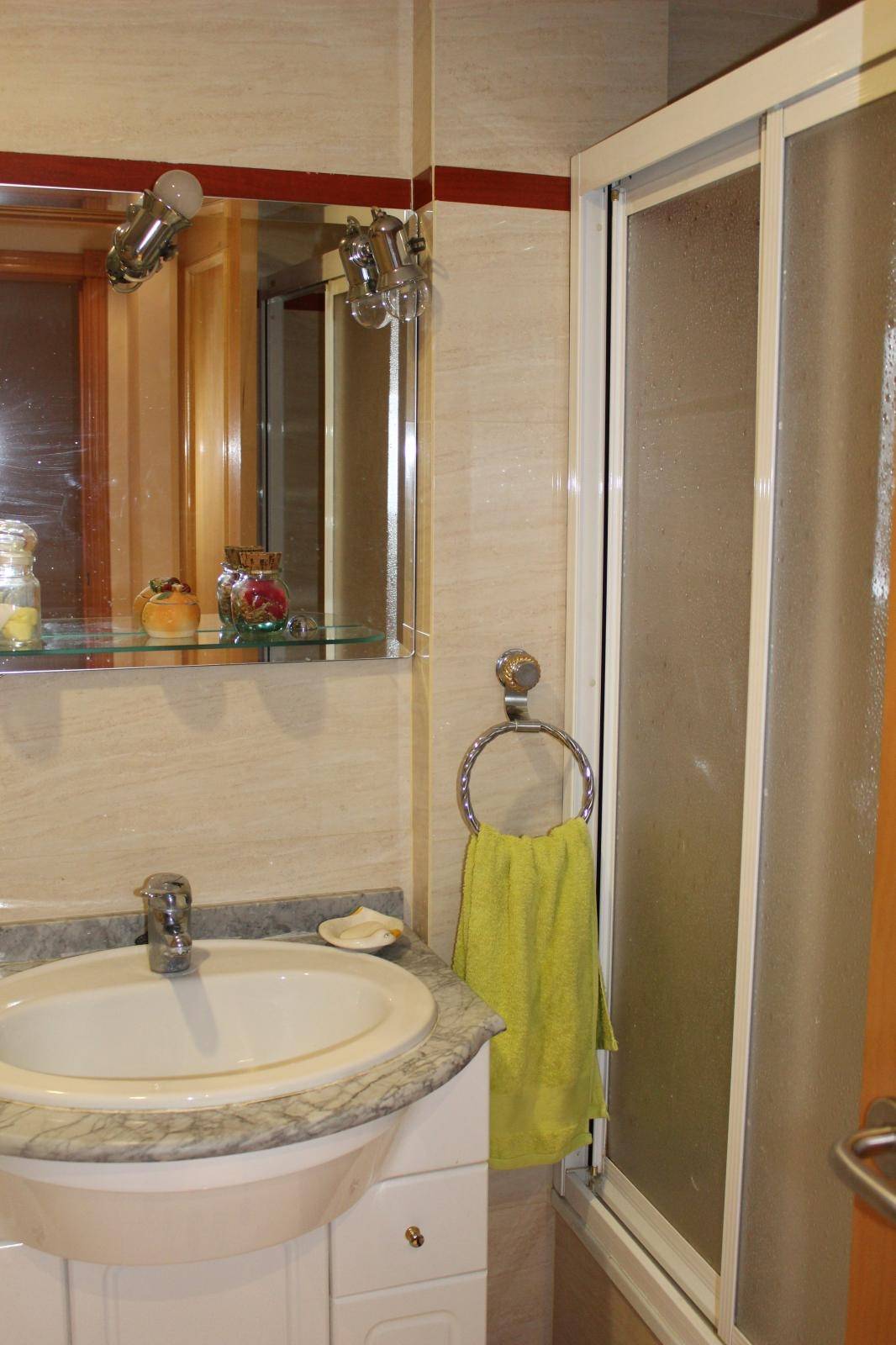 DISPONIBLE CASA DE TRES DORMITORIOS 
