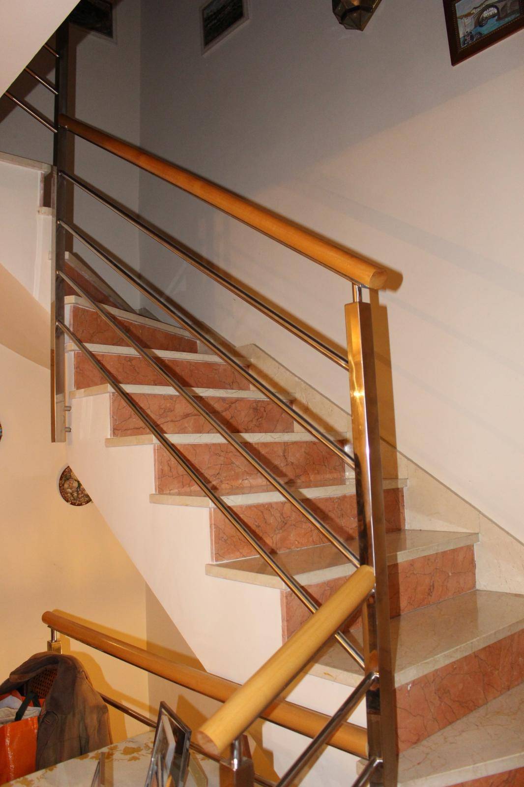 DISPONIBLE CASA DE TRES DORMITORIOS 