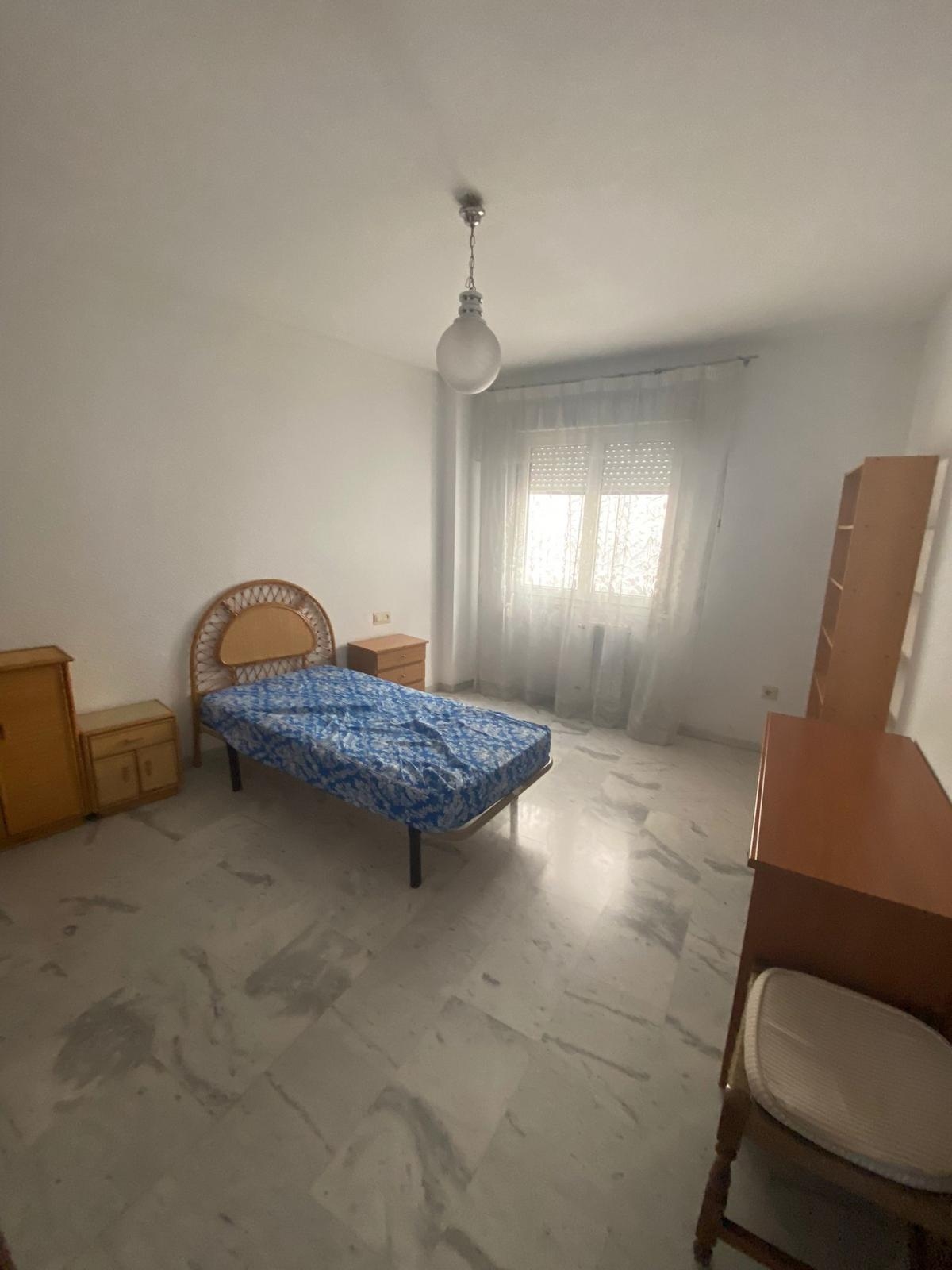 Flat for rent in Granada