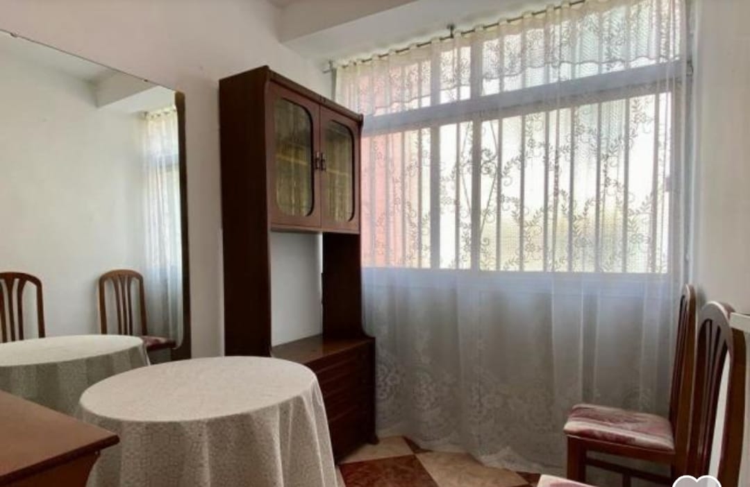 PISO DE CUATRO DORMITORIOS EN CASERIA DE MONTIJO