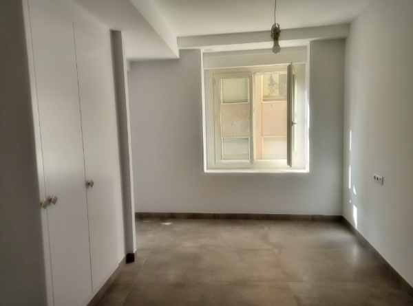 EXCELENTE PISO SIN AMUEBLAR EN EL REALEJO DE DOS DORMITORIOS