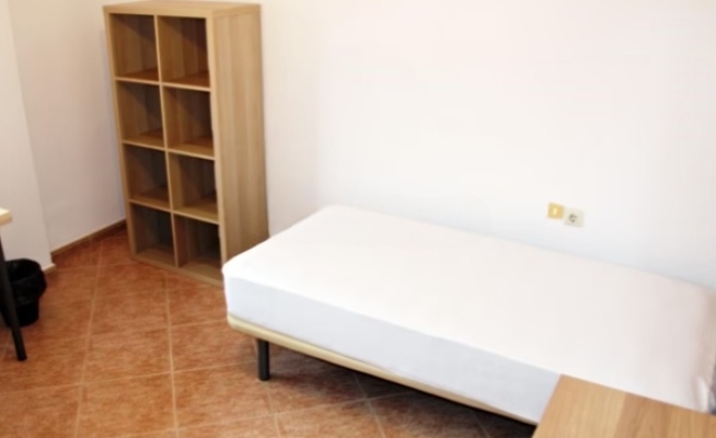 PRECIOSO PISO DE TRES DORMITORIOS EN LA ZONA NORTE CON CALEFACCIÓN