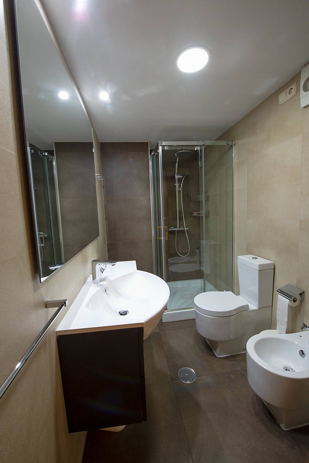 PISO DE TRES HABITACIONES EN PLENO CENTRO
