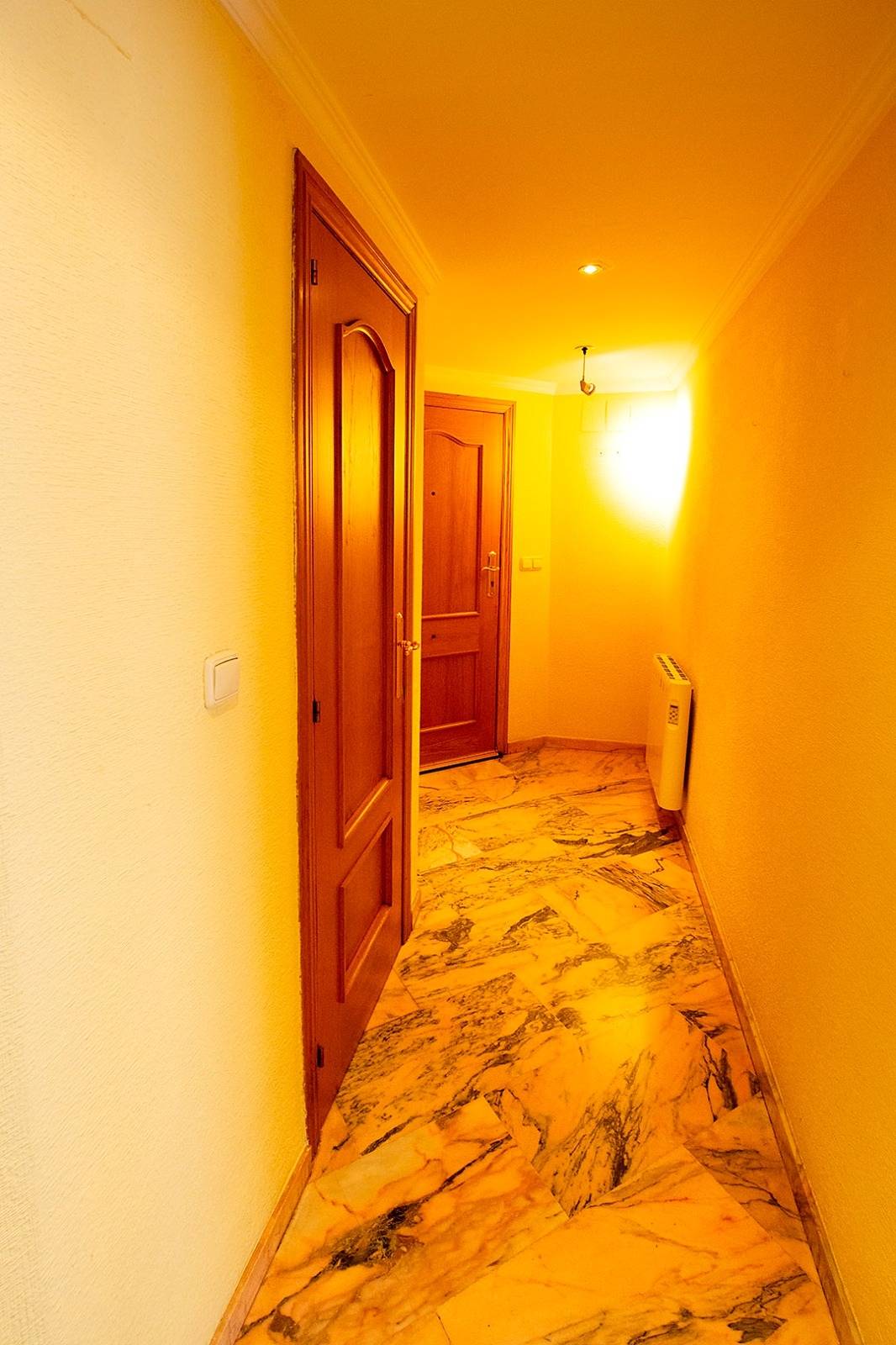 PISO DE TRES HABITACIONES EN PLENO CENTRO