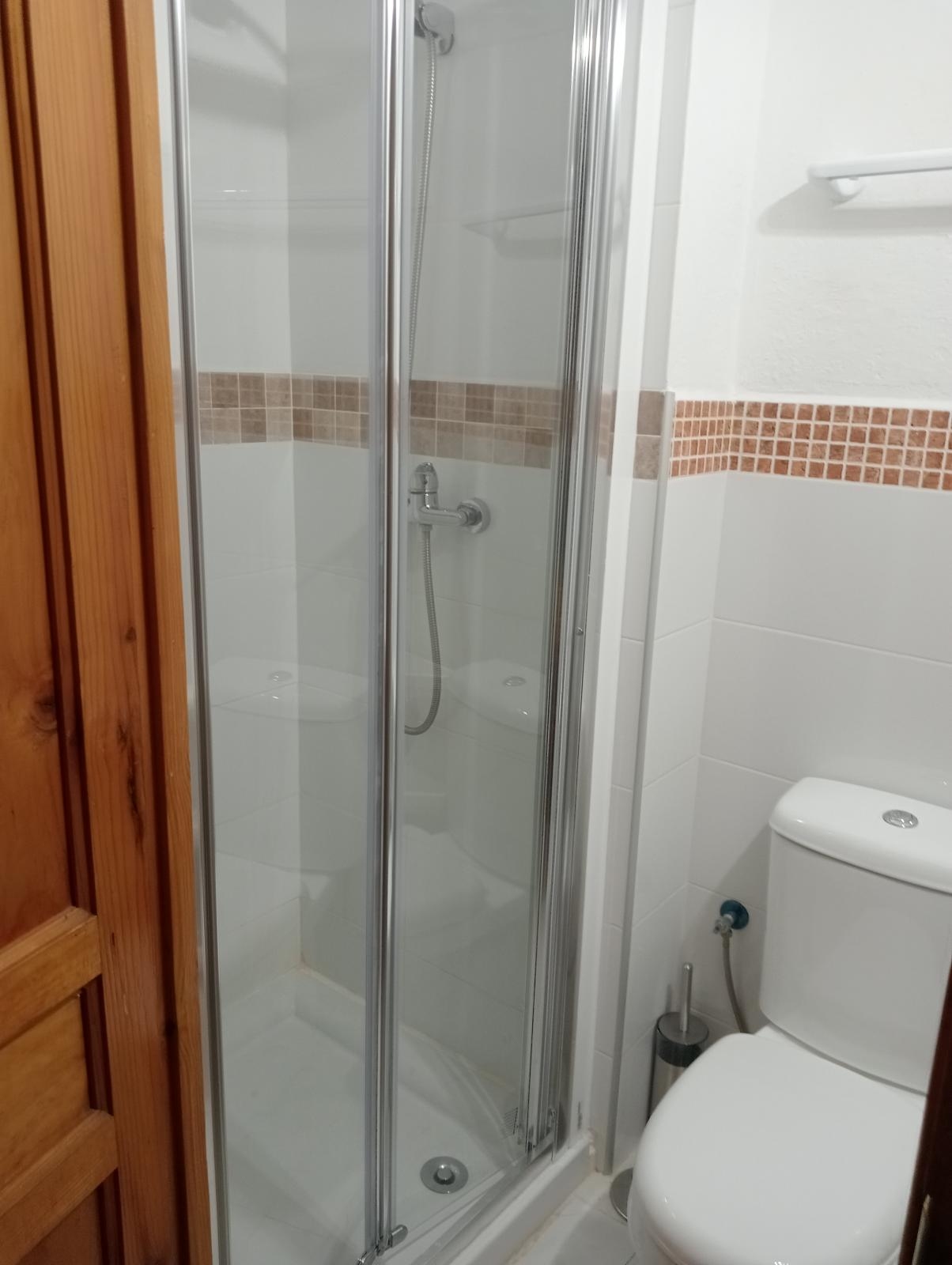 ALQUILER DE PISO DE TRES DORMITORIOS EN PLENO CENTRO DE GRANADA