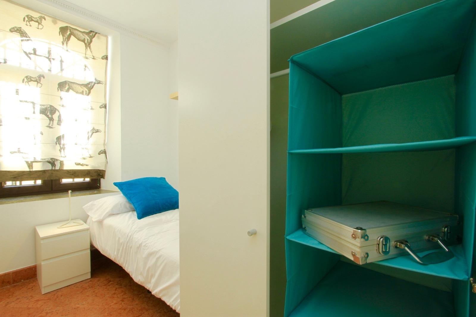 UNA HABITACIÓN DISPONIBLE EN CARRETERA DE LA SIERRA