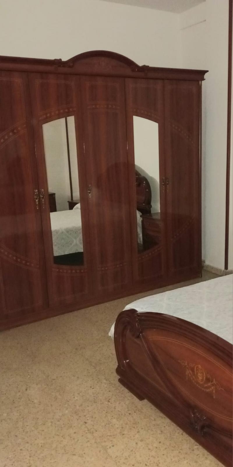 PISO DE TRES DORMITORIOS EN EL CENTRO