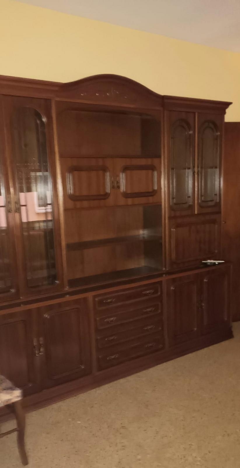 PISO DE TRES DORMITORIOS EN EL CENTRO