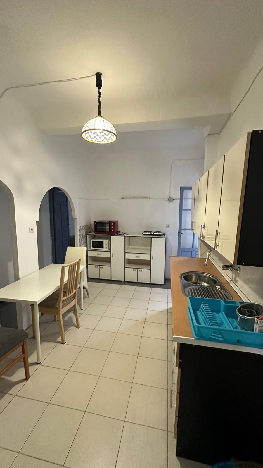 TRES HABITACIONES DISPONIBLES EN PISO COMPARTIDO EN EL CENTRO