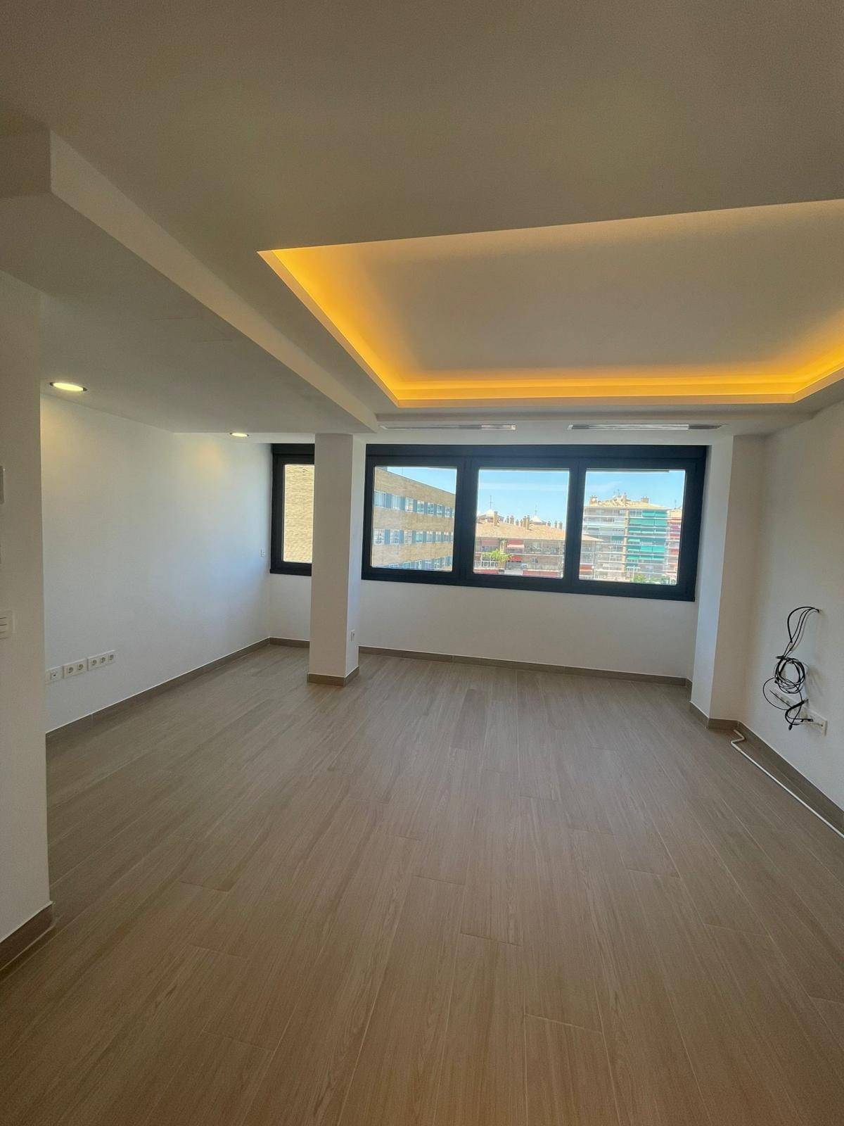 APARTAMENTO SIN AMUEBLAR DE DOS DORMITORIOS EN EL ZAIDÍN