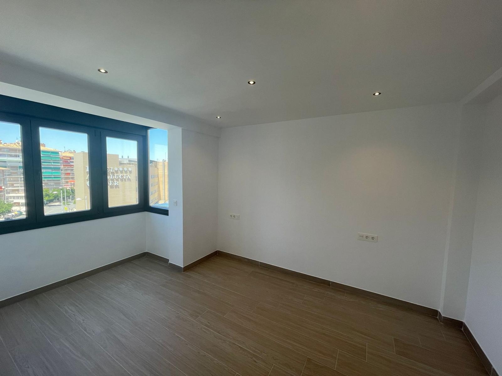 APARTAMENTO SIN AMUEBLAR DE DOS DORMITORIOS EN EL ZAIDÍN