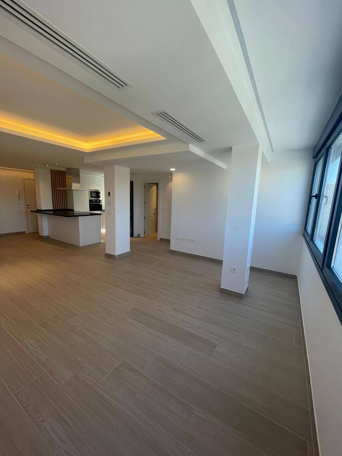 APARTAMENTO SIN AMUEBLAR DE DOS DORMITORIOS EN EL ZAIDÍN