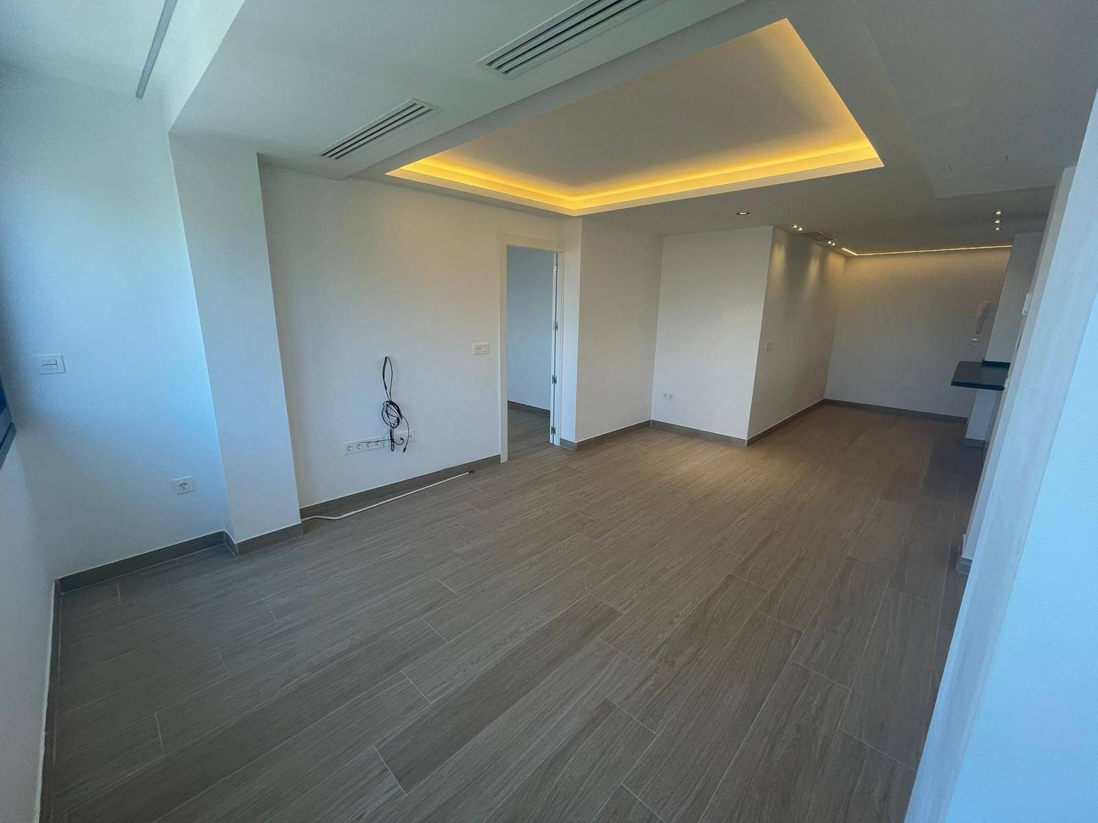 APARTAMENTO SIN AMUEBLAR DE DOS DORMITORIOS EN EL ZAIDÍN