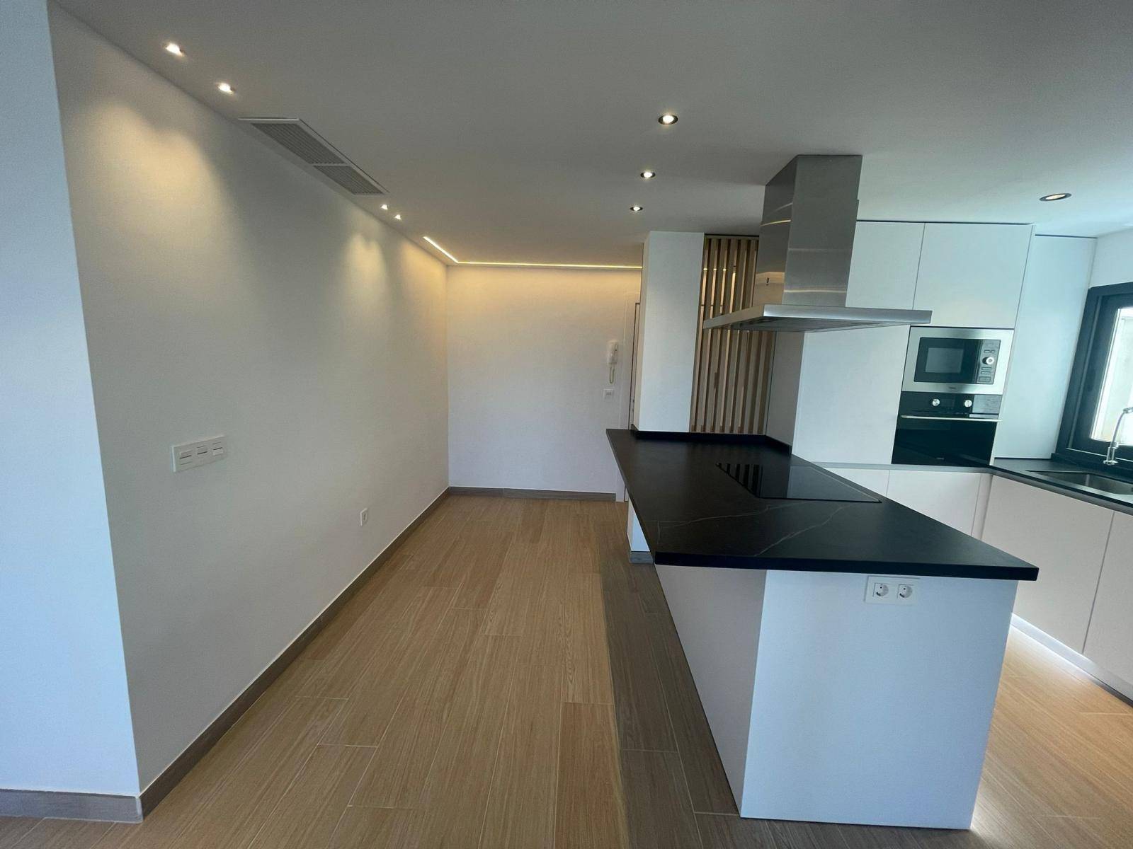 APARTAMENTO SIN AMUEBLAR DE DOS DORMITORIOS EN EL ZAIDÍN