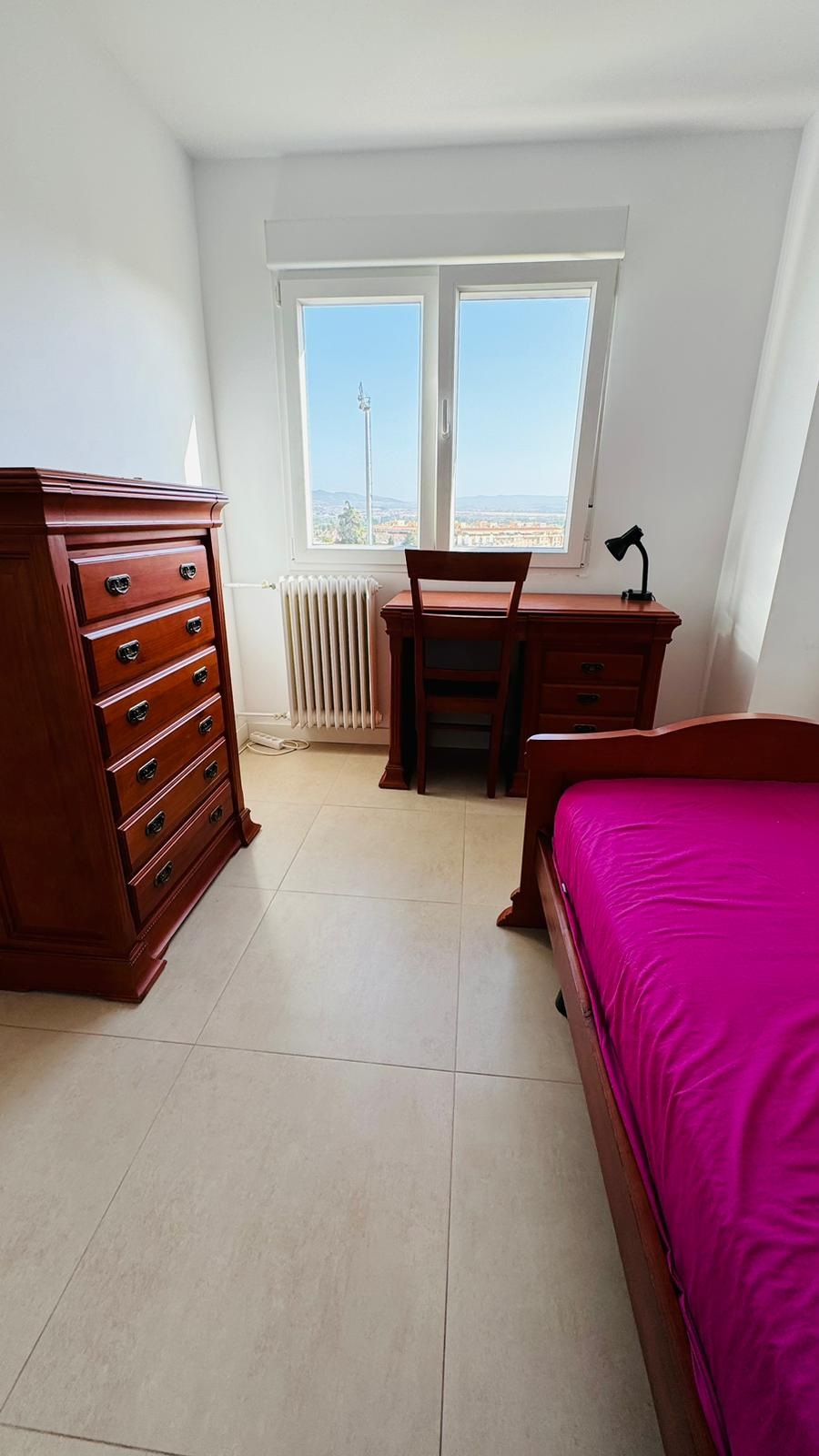 PISO DE TRES DORMITORIOS EN ROSALEDA