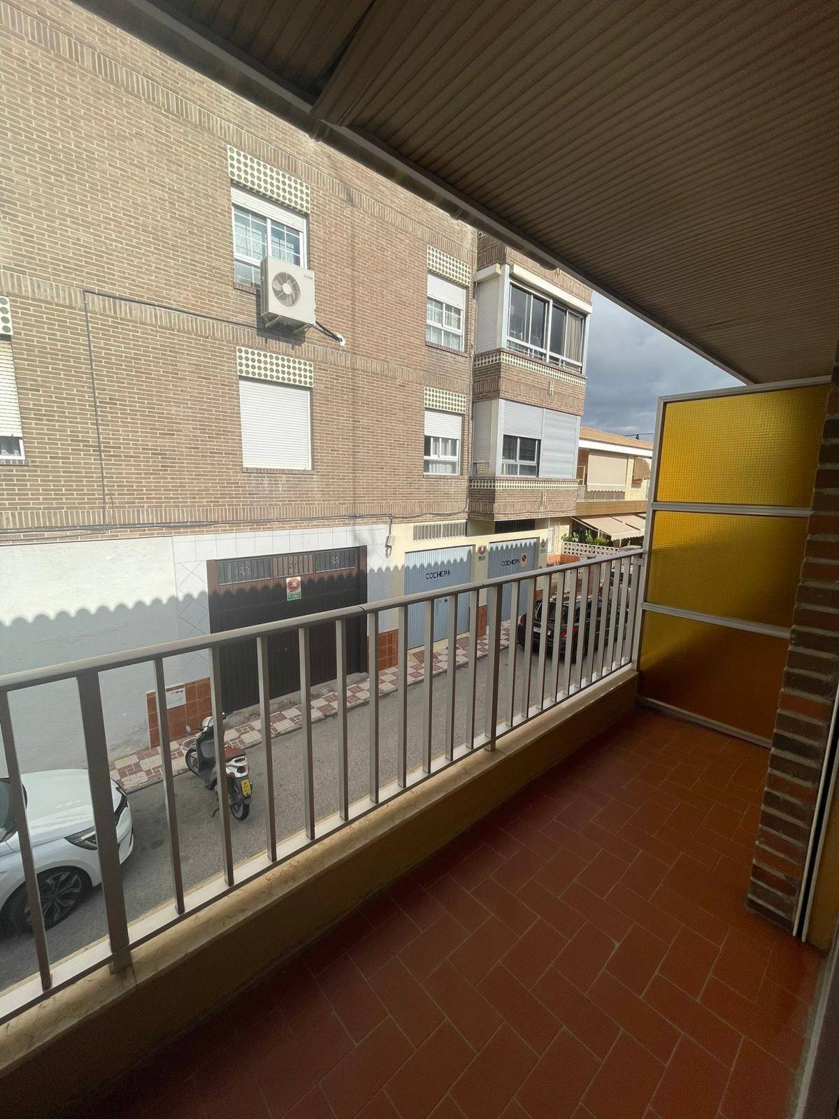 CASA INDEPENDIENTE DE CUATRO DORMITORIOS EN MARACENA