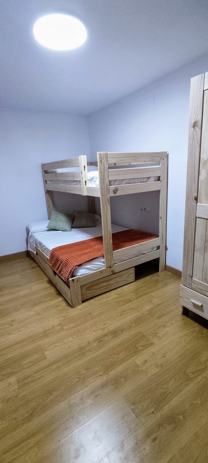 APARTAMENTO DE DOS DORMITORIOS EN MONACHIL